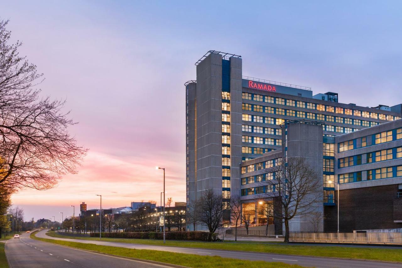Ramada East Kilbride Hotell Exteriör bild